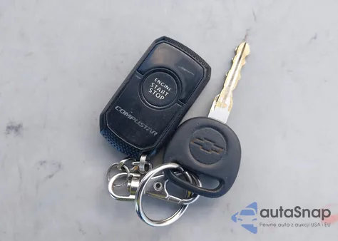 2004 Chevrolet Avalanche 1500 z USA, uszkodzony, nr VIN 3GNEK12T14G167876